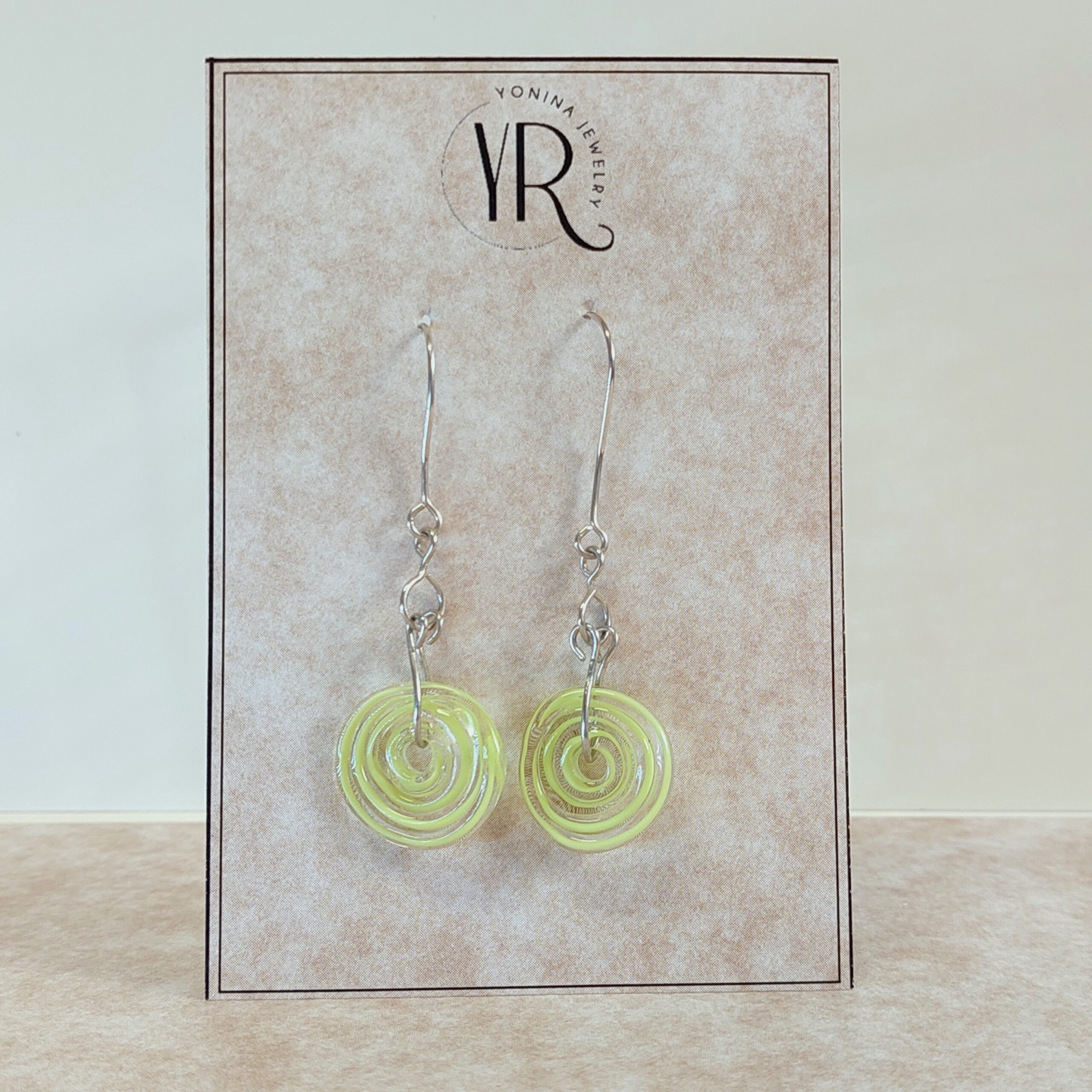 עגילים דיסק ירוק בהיר