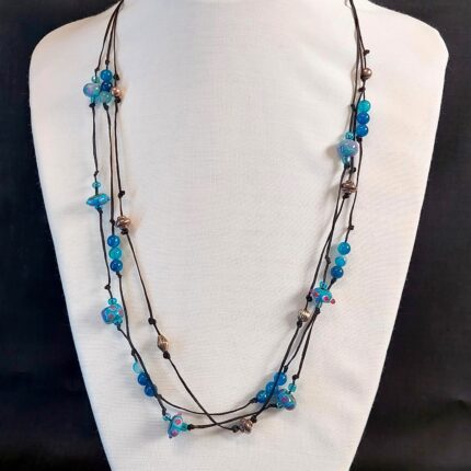 שלושה שרוכים עם ירוק