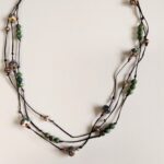 שלושה שרוכים עם ירוק