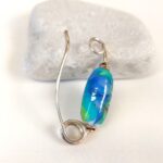 סיכה כחולה לאישה