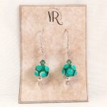 עגילים עם חרוז ירוק